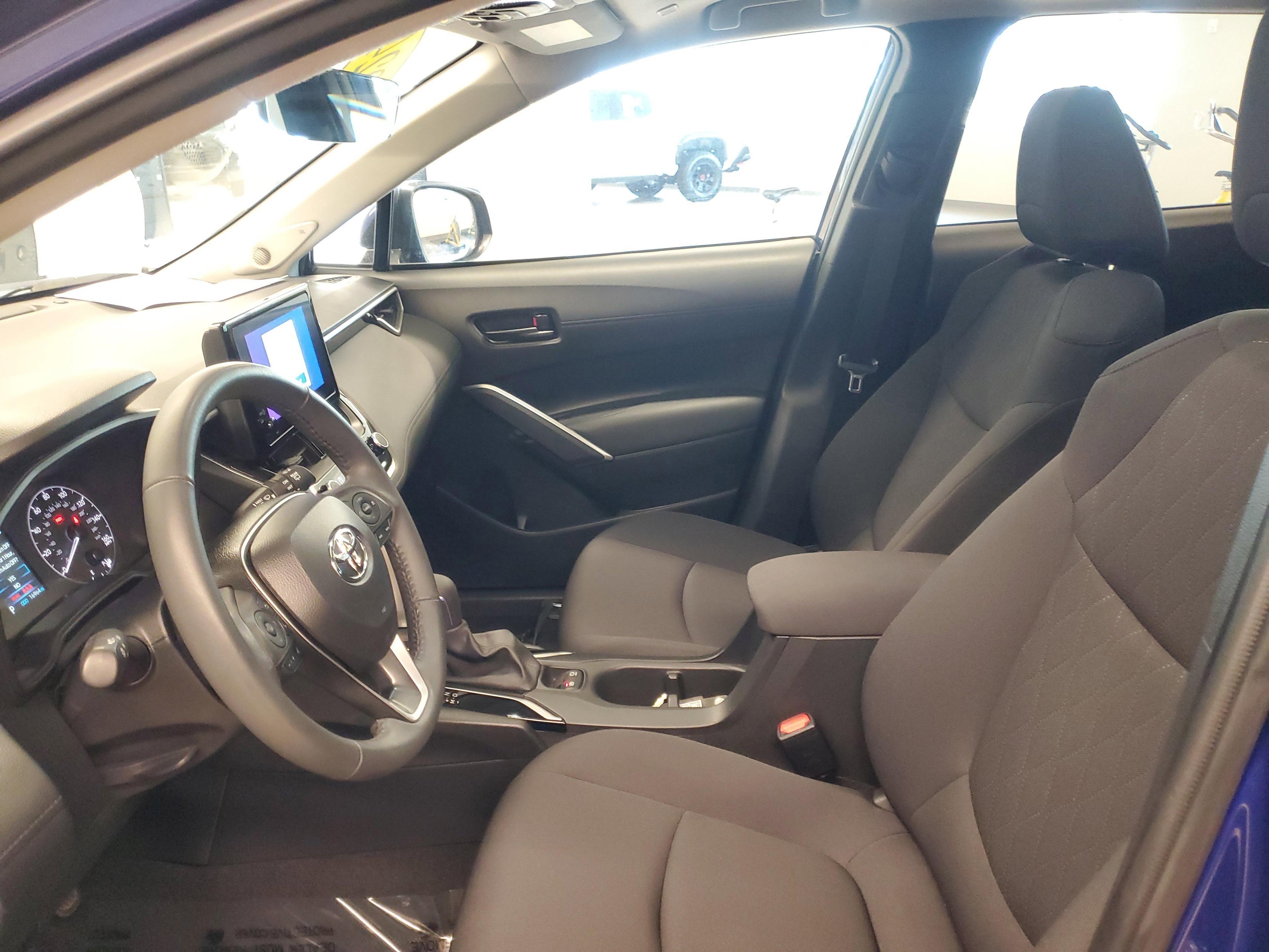 Toyota Corolla Cross Le Awd Suv | Miami, Fl - Thumbnail 16