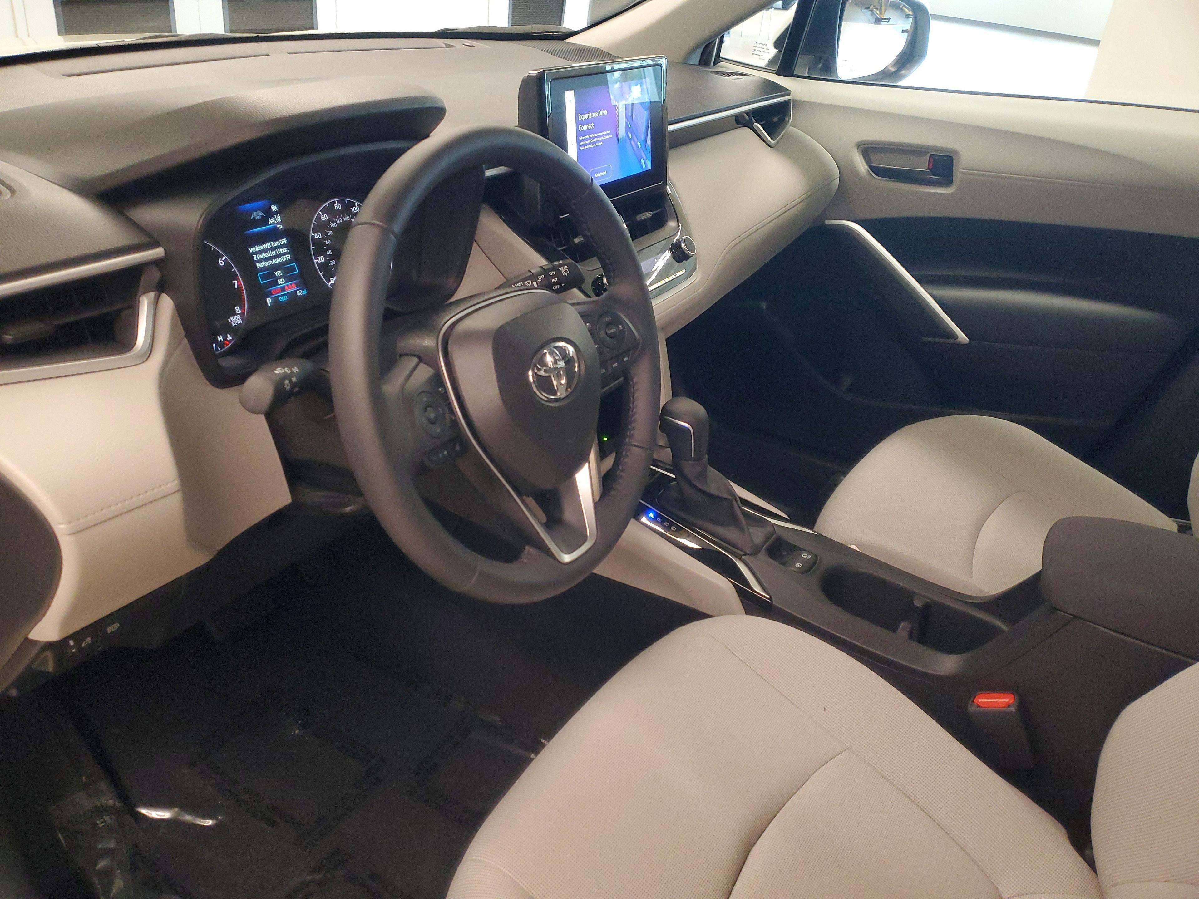 Toyota Corolla Cross Le Fwd Suv | Miami, Fl - Thumbnail 16