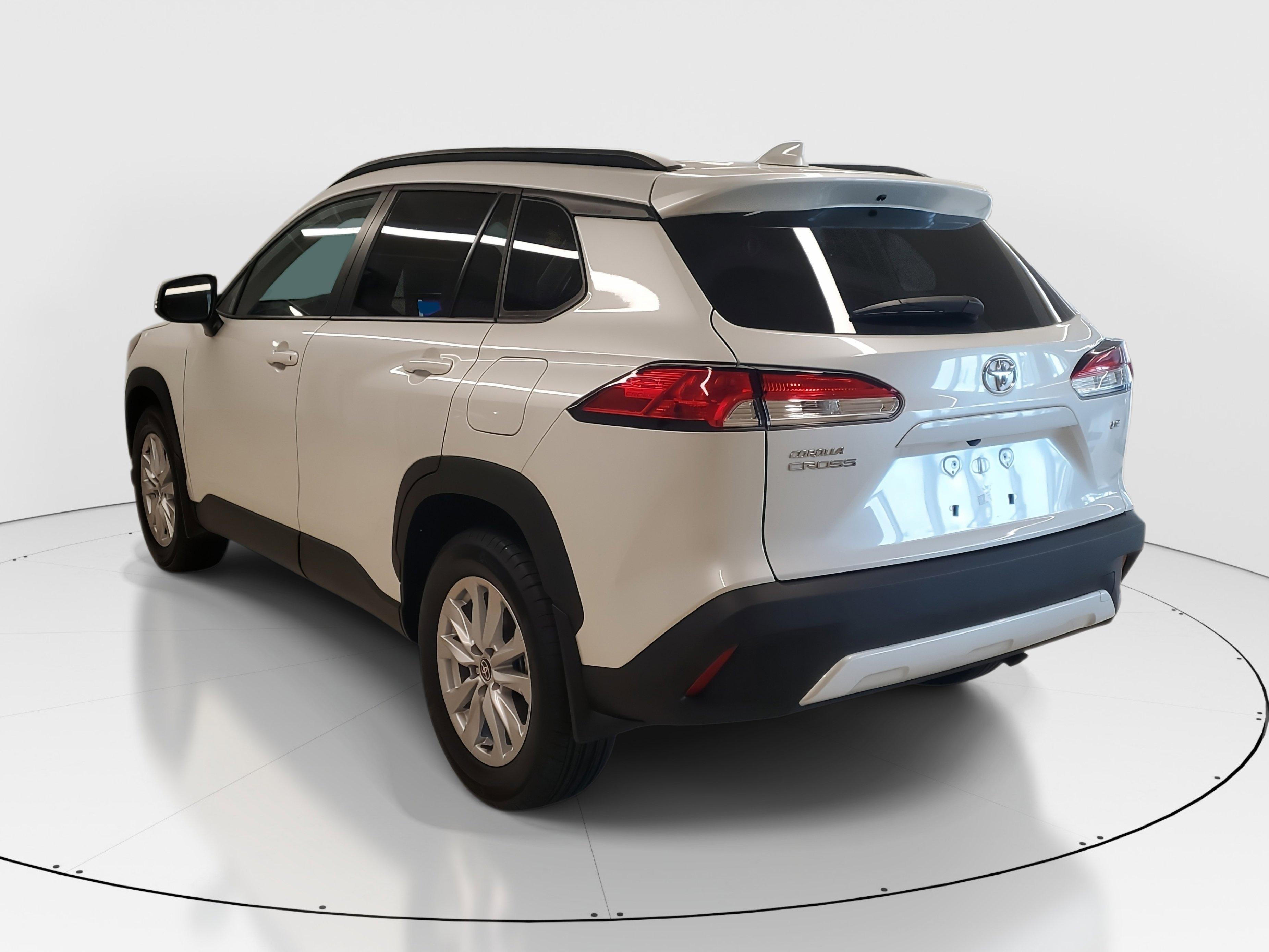 Toyota Corolla Cross Le Fwd Suv | Miami, Fl - Thumbnail 6