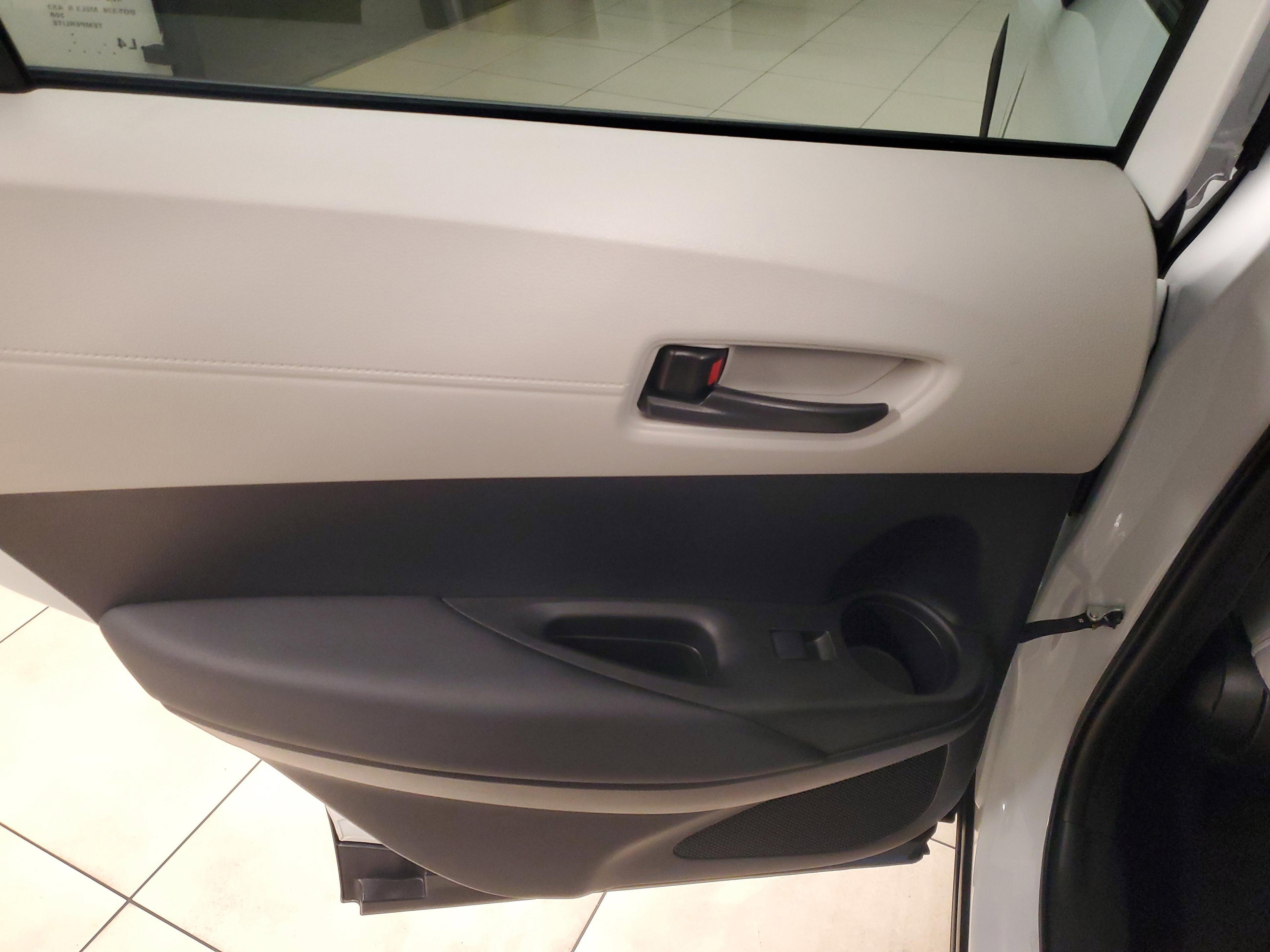 Toyota Corolla Cross Le Fwd - Thumbnail 14