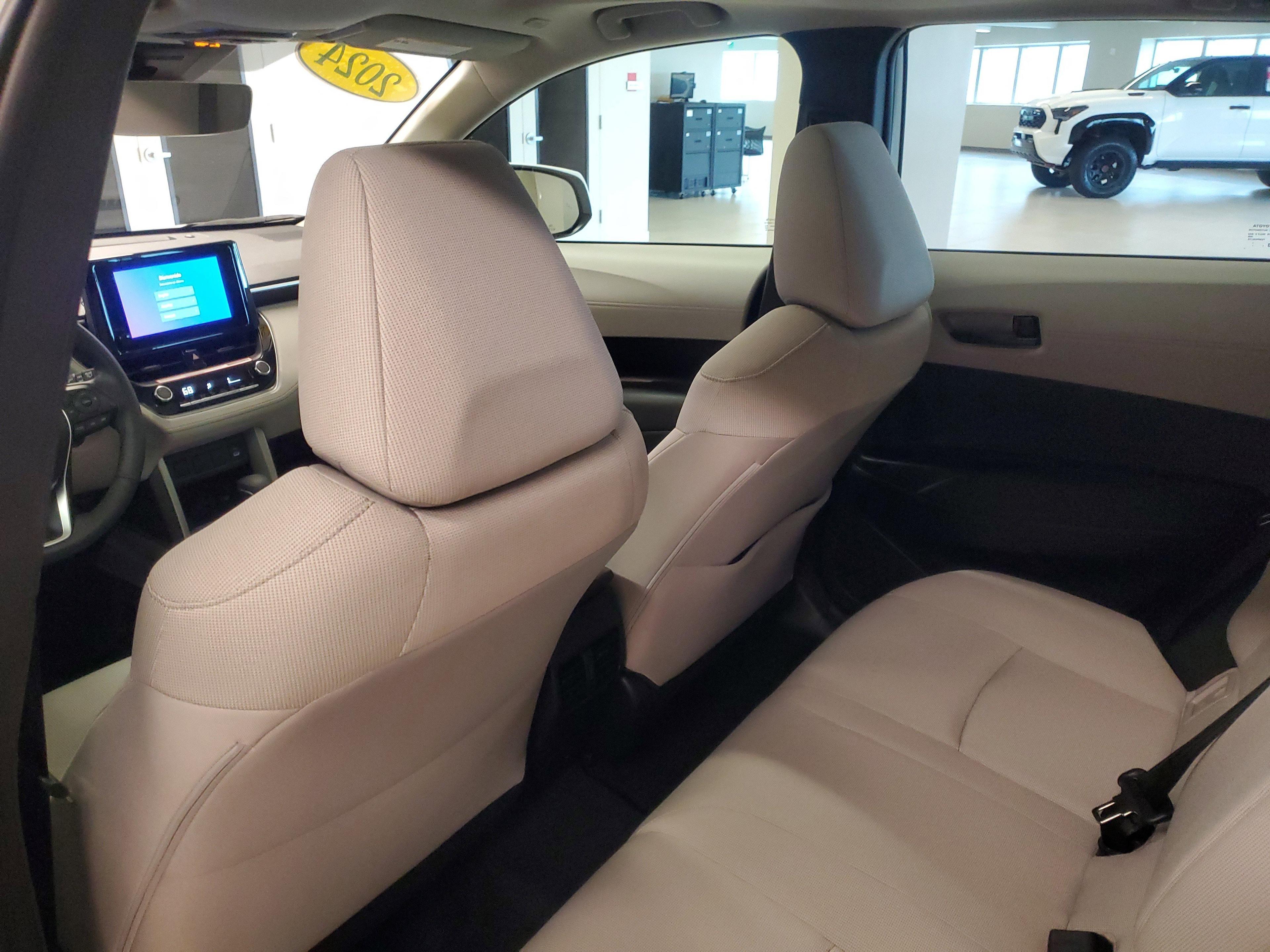 Toyota Corolla Cross Le Fwd - Thumbnail 12