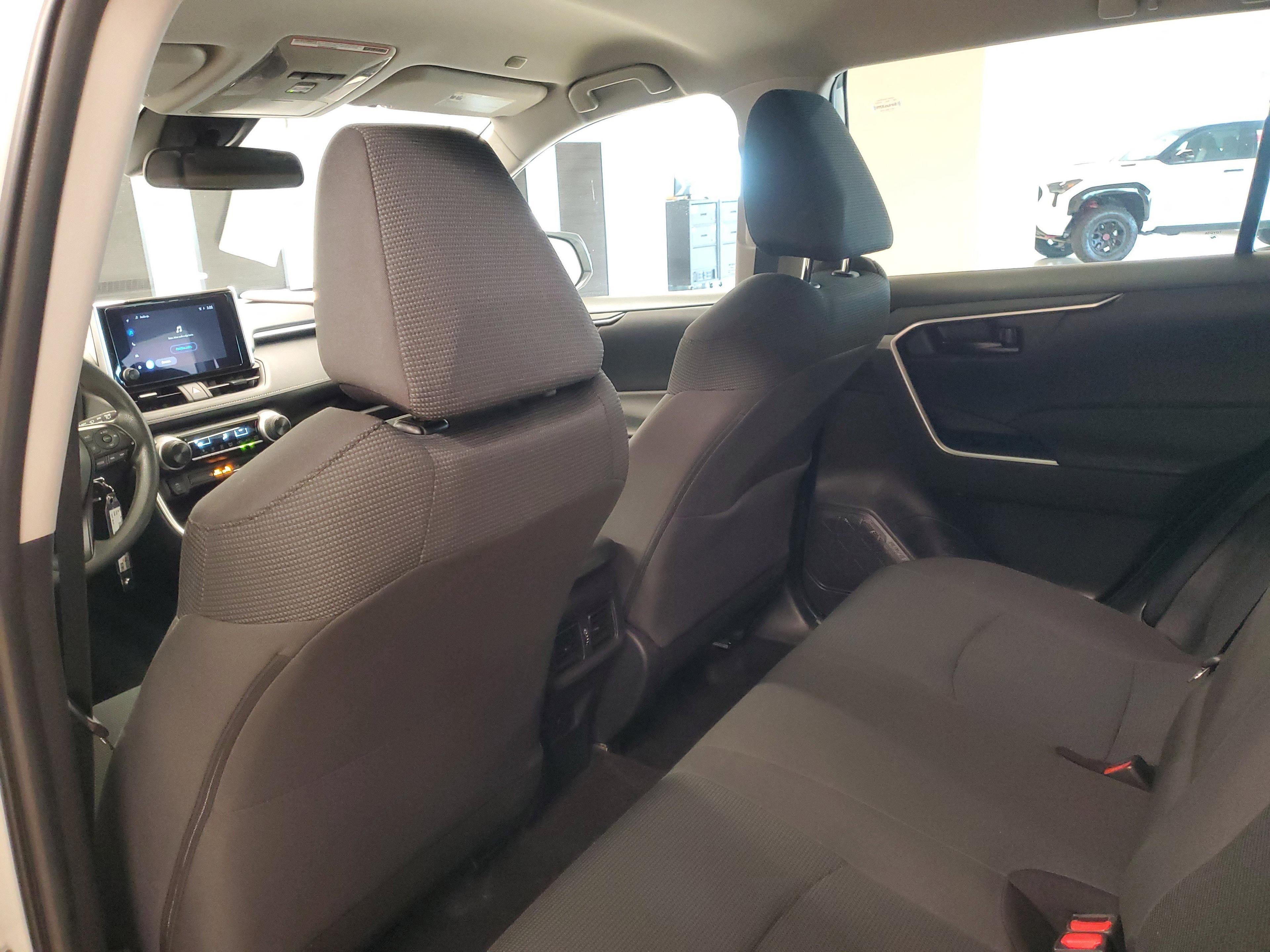 Toyota Rav4 Le Fwd - Thumbnail 12