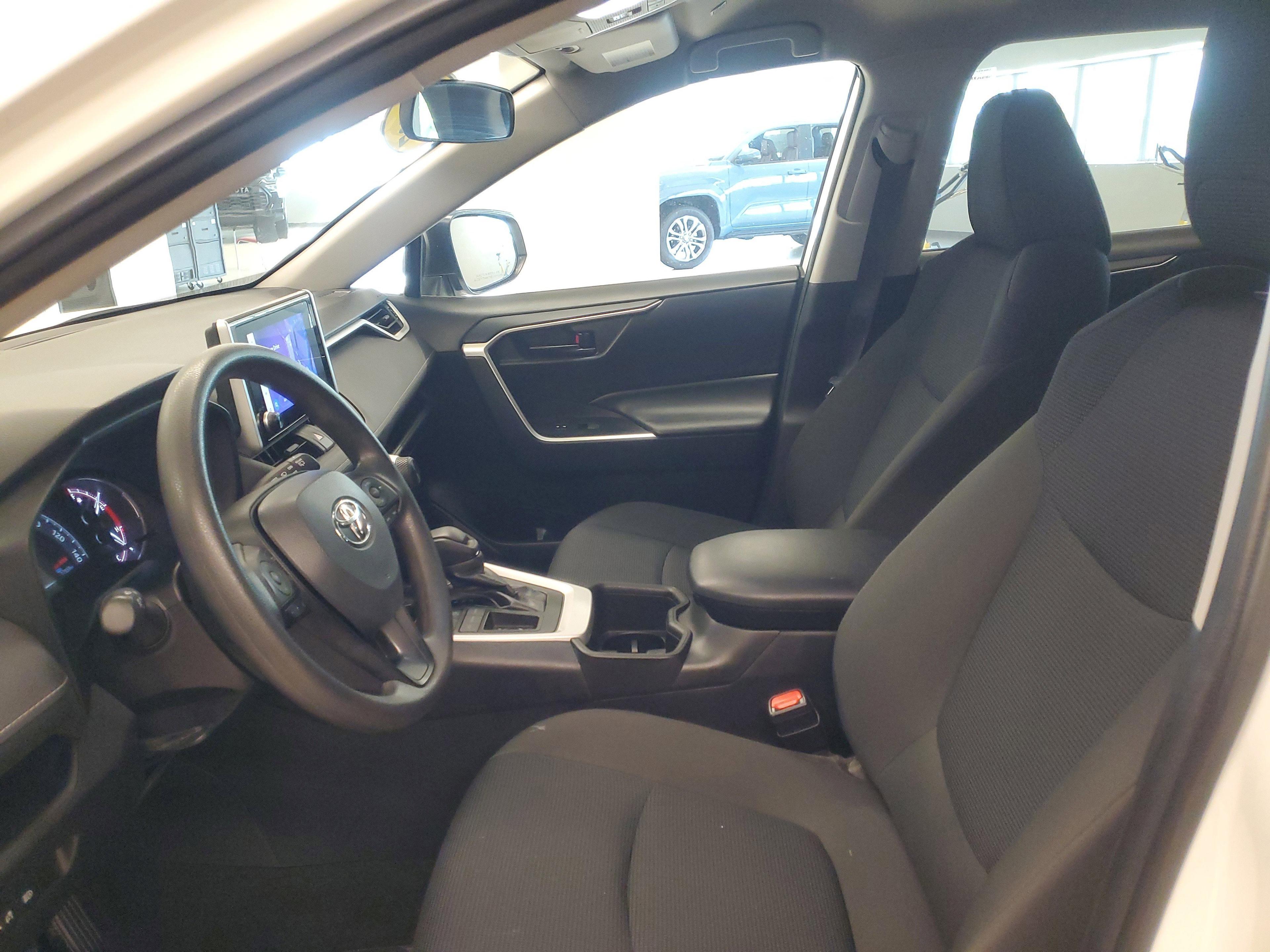 Toyota Rav4 Le Fwd - Thumbnail 15