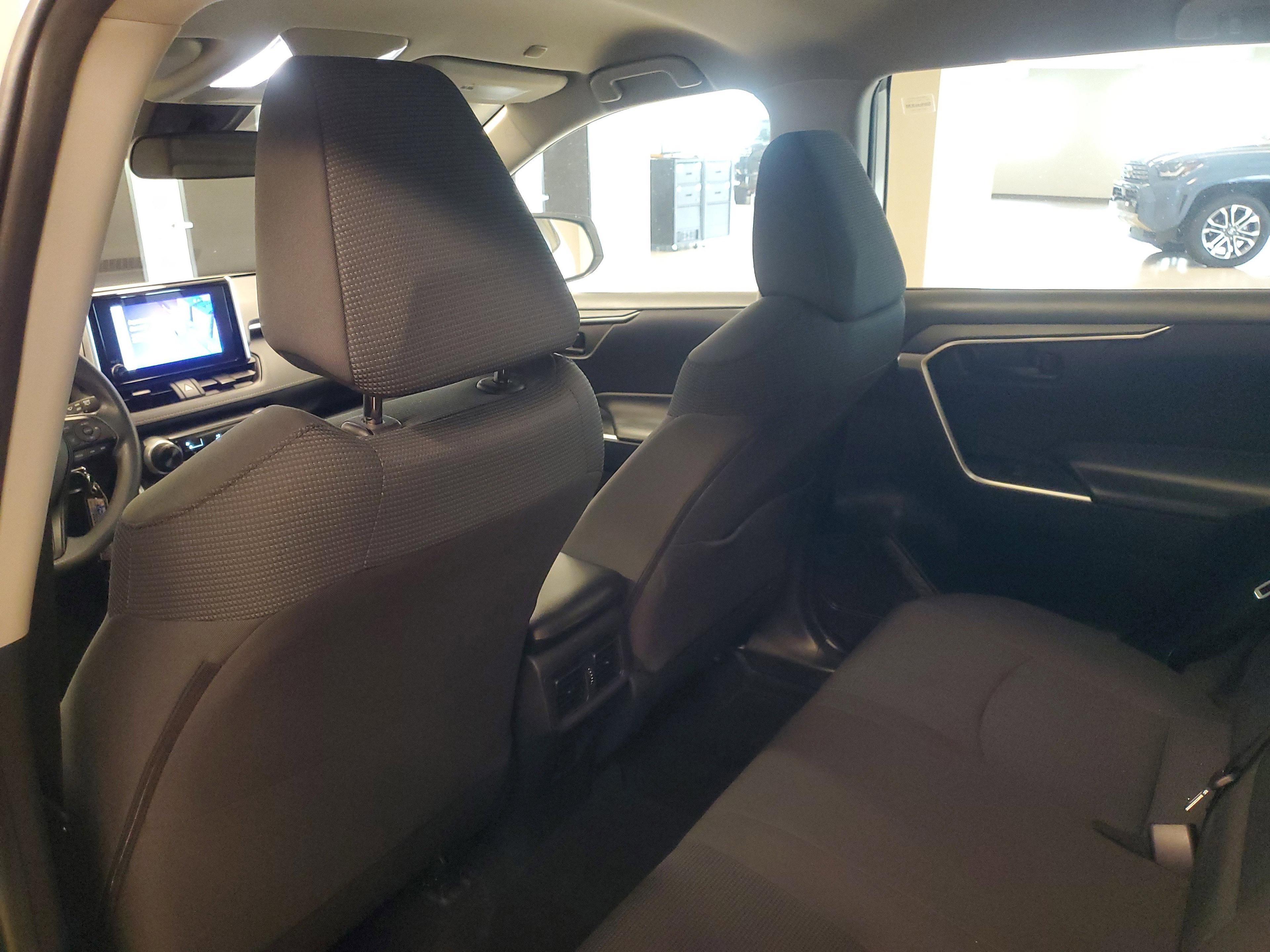 Toyota Rav4 Le Fwd - Thumbnail 12