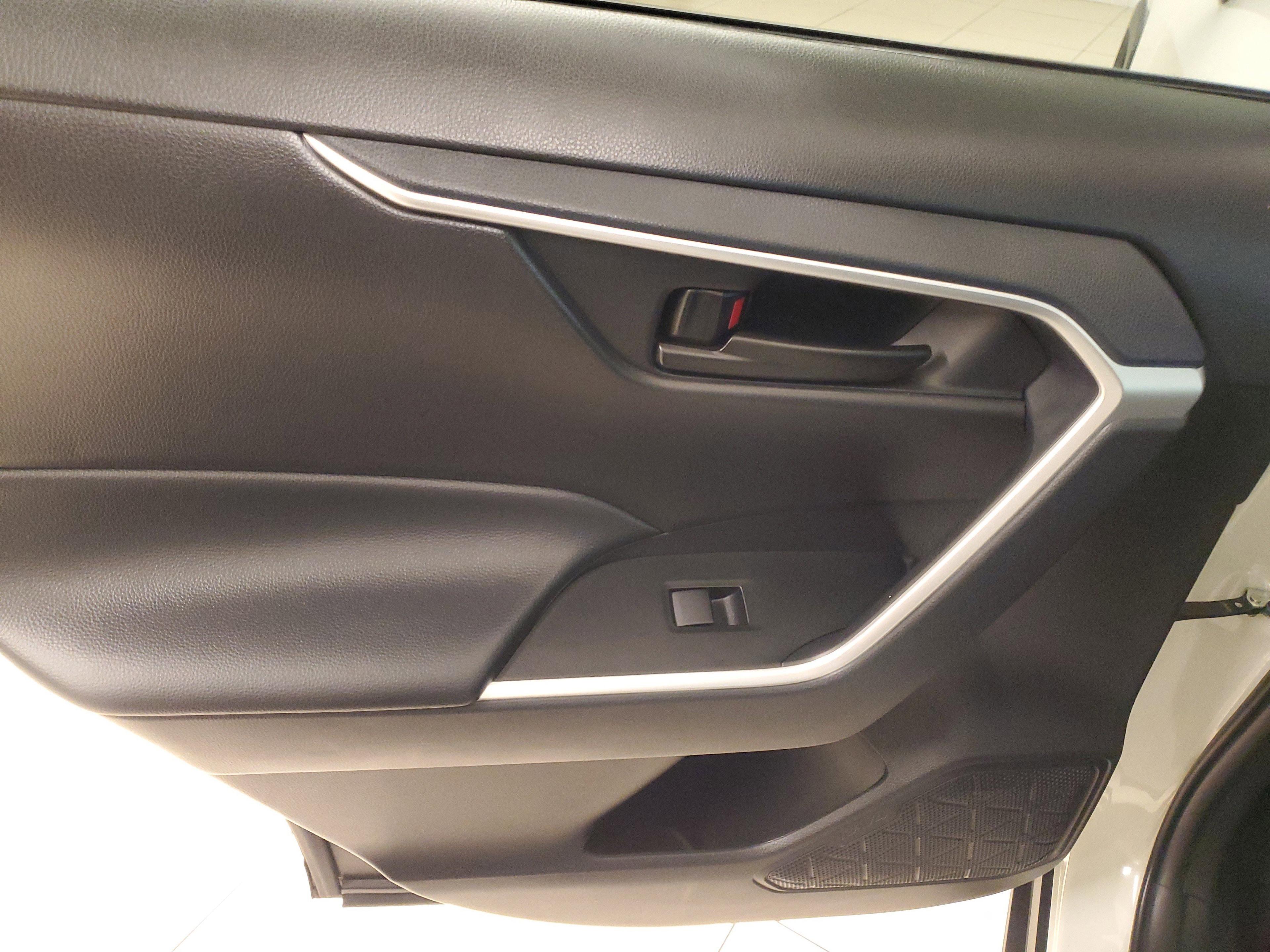 Toyota Rav4 Le Fwd - Thumbnail 14