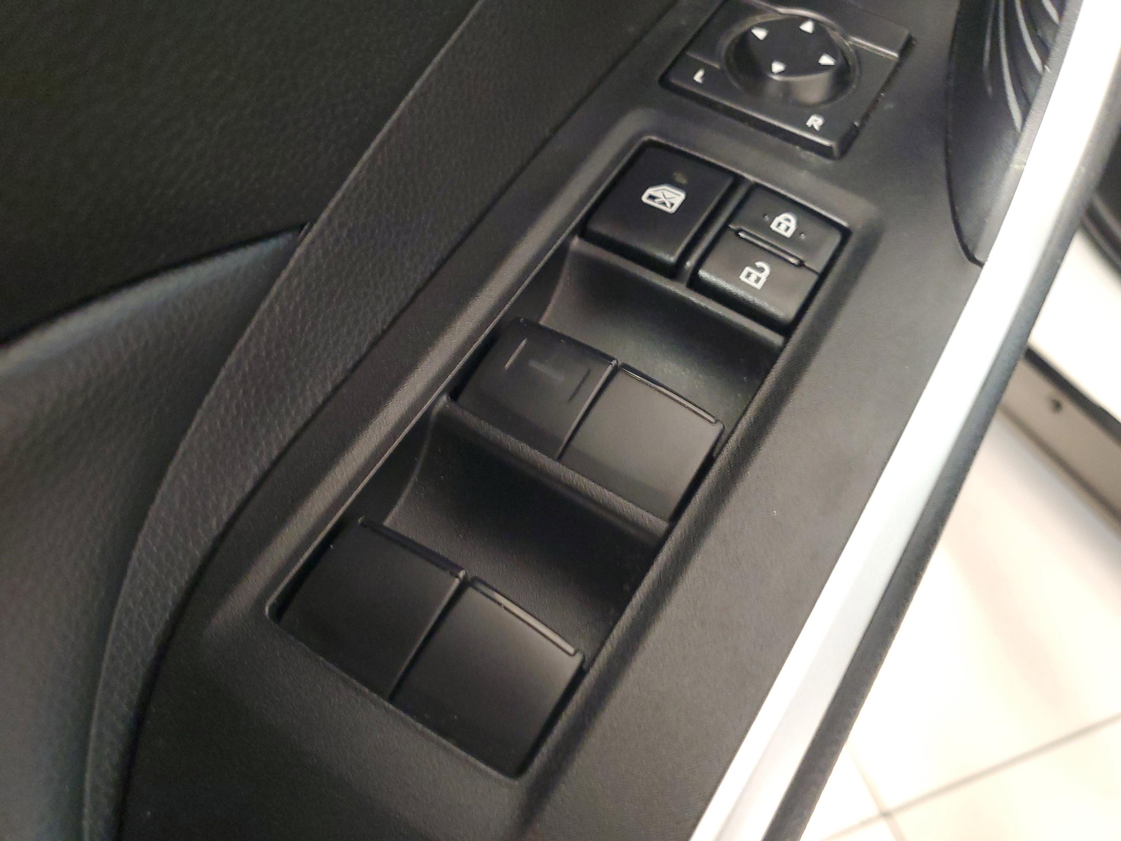 Toyota Rav4 Le Fwd - Thumbnail 19