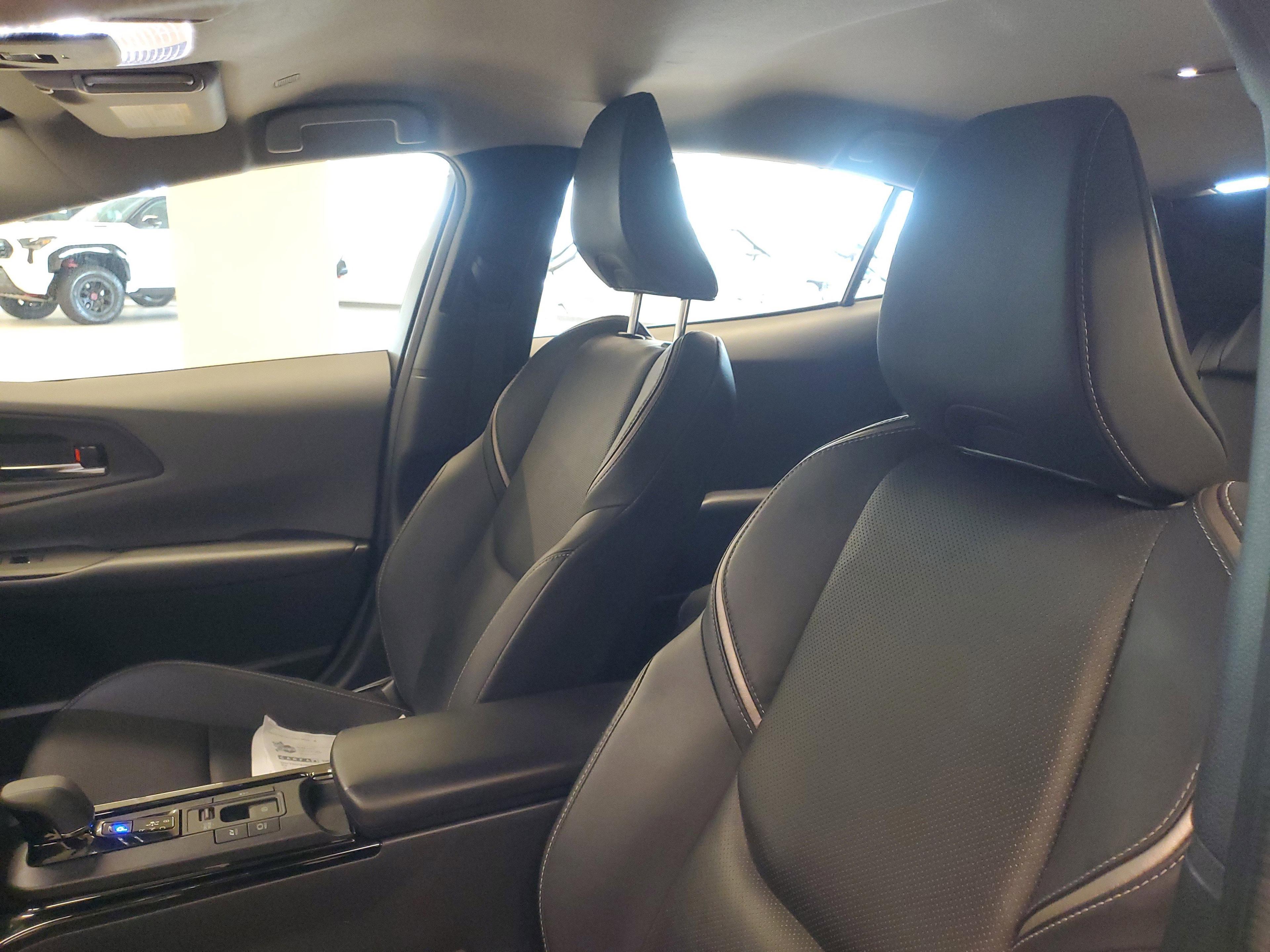 Toyota Prius Limited Fwd - Thumbnail 17