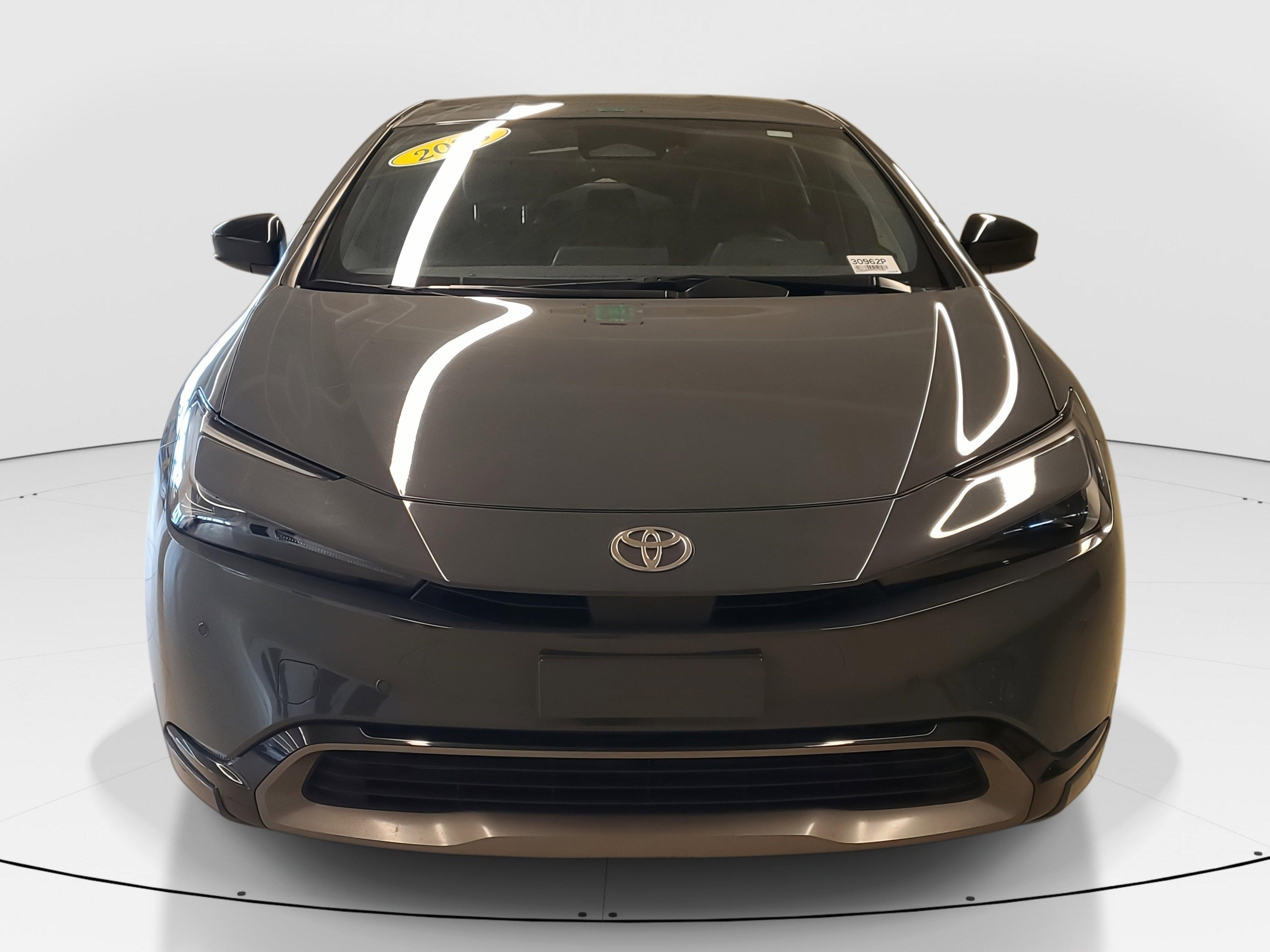 Toyota Prius Limited Fwd - Thumbnail 3