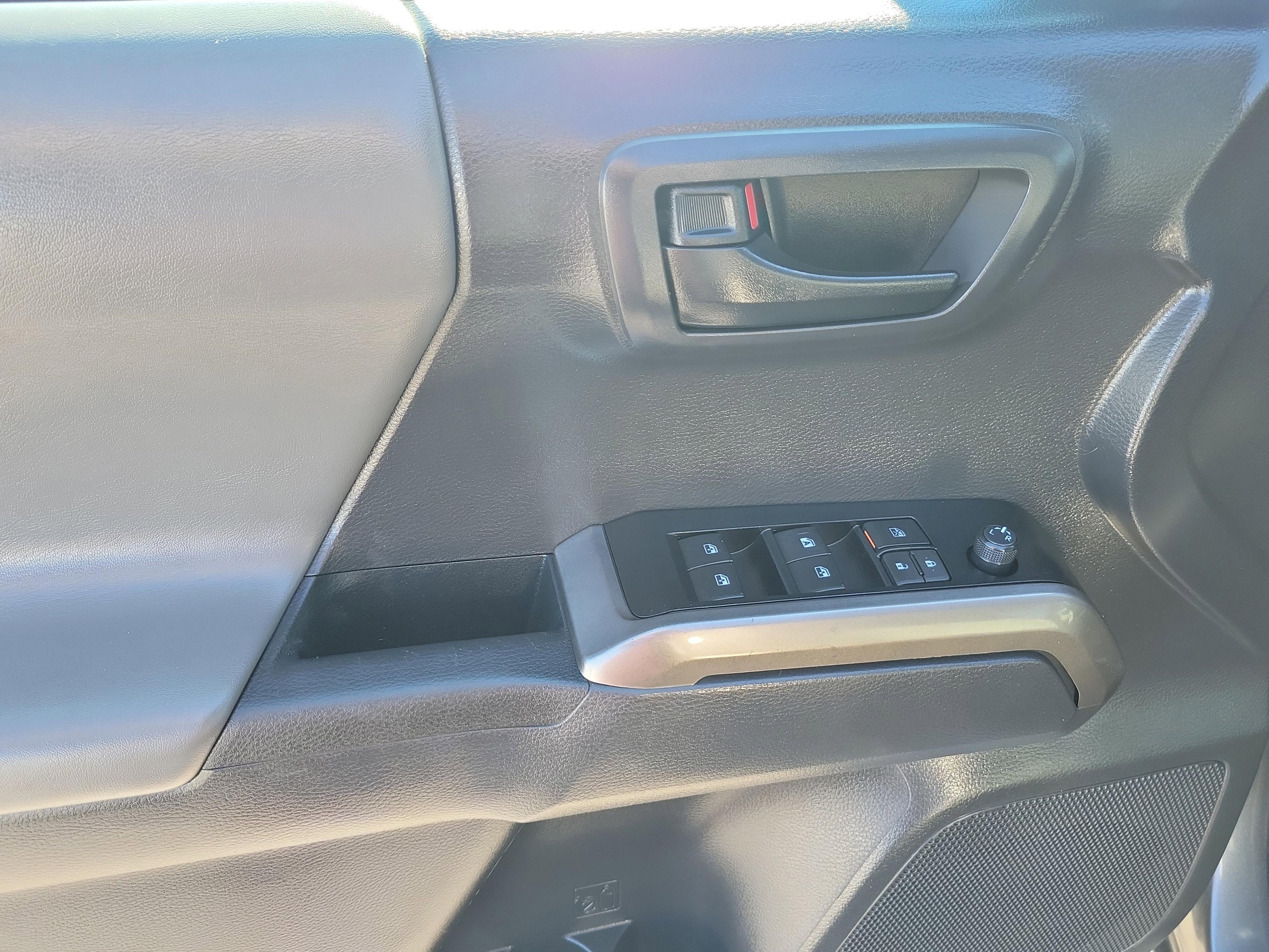 Toyota Tacoma 2Wd Sr5 Rwd - Thumbnail 16