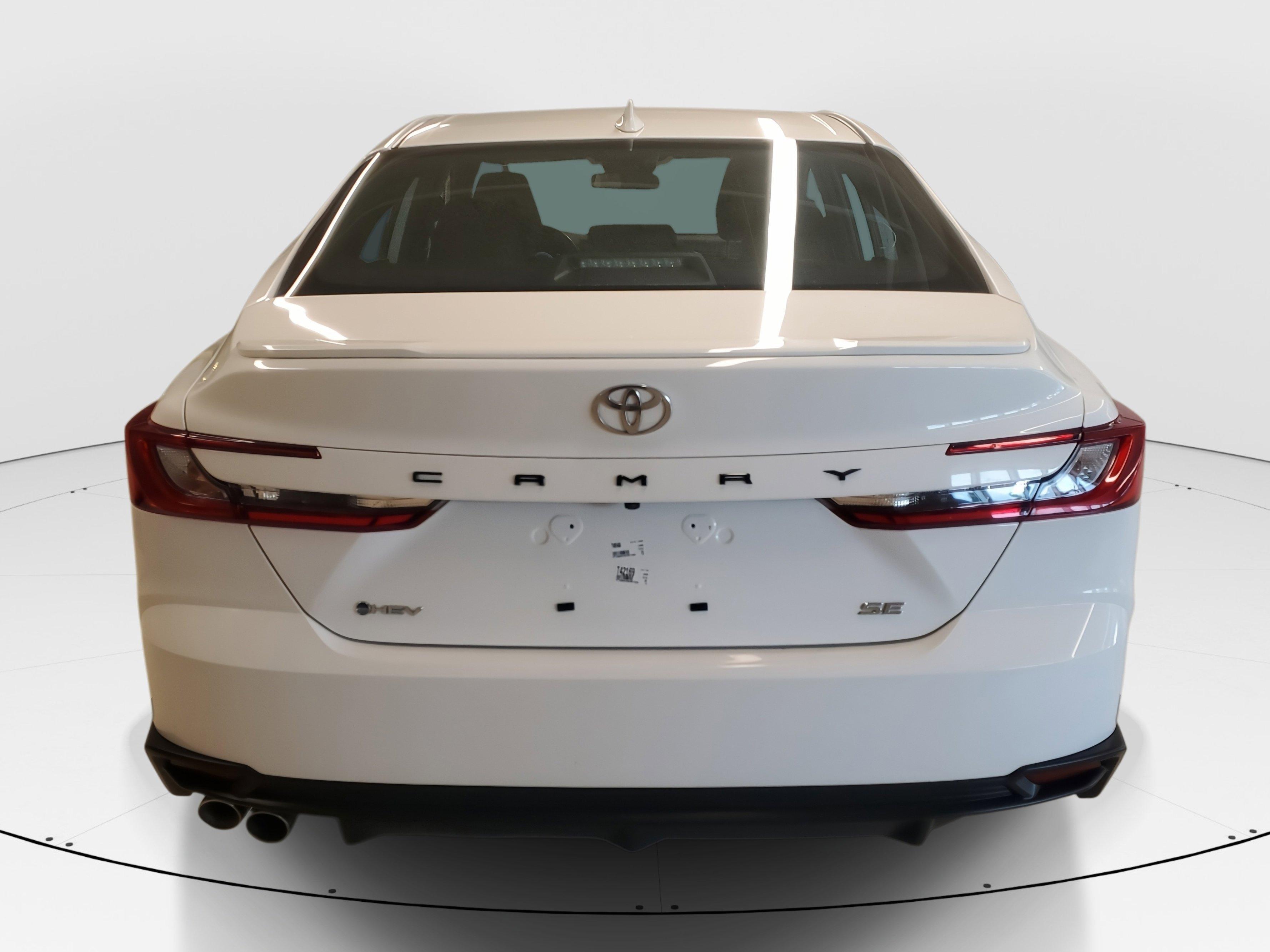 Toyota Camry Se Fwd - Thumbnail 7
