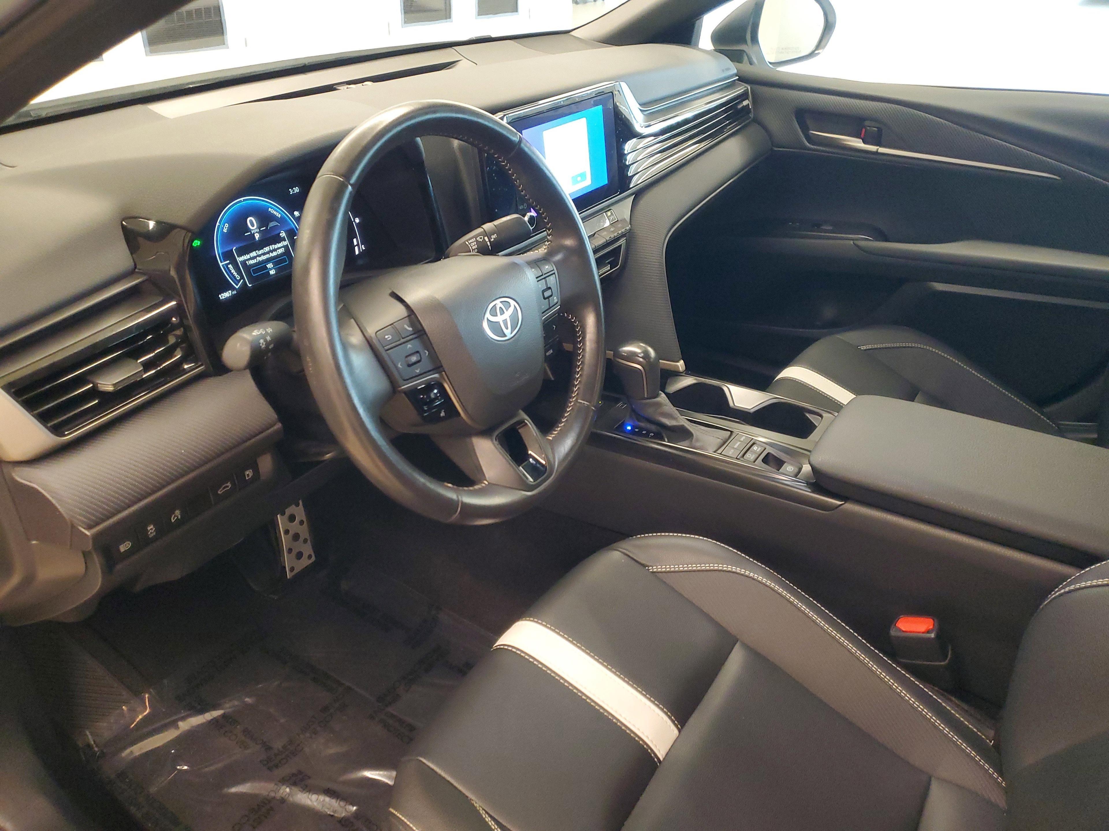 Toyota Camry Se Fwd - Thumbnail 16