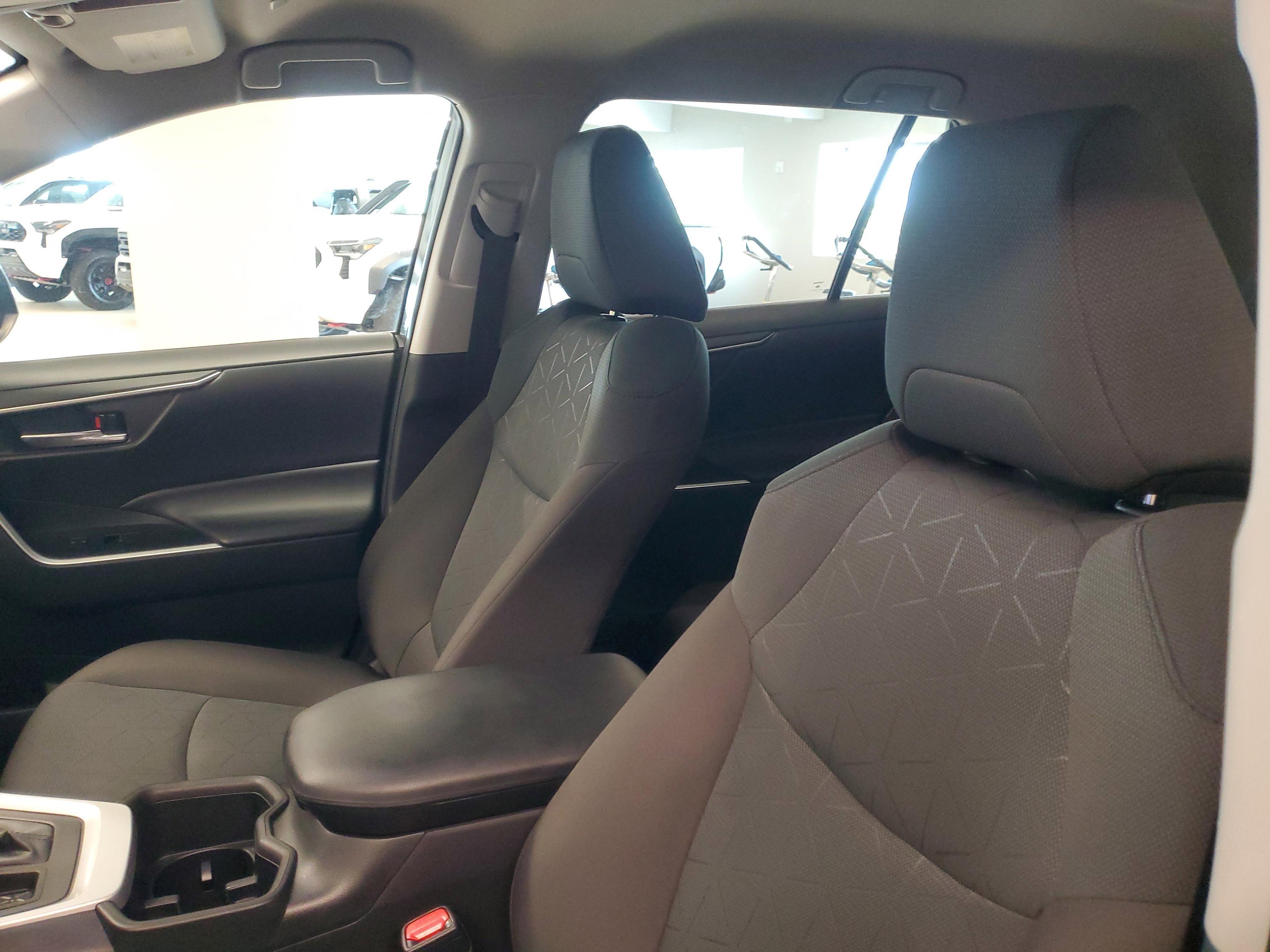 Toyota Rav4 Xle Fwd - Thumbnail 17