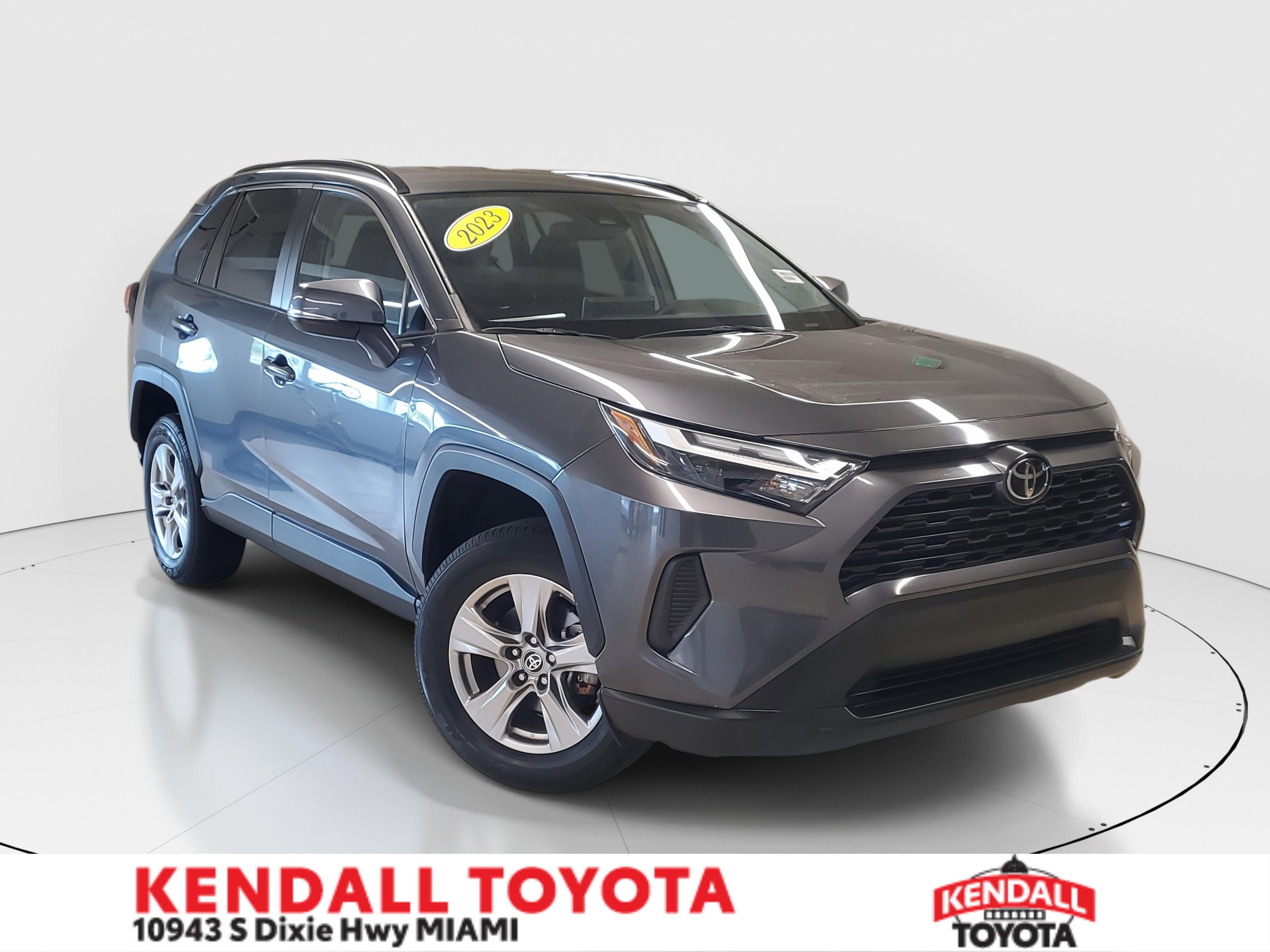 Toyota Rav4 Xle Fwd - Thumbnail 2