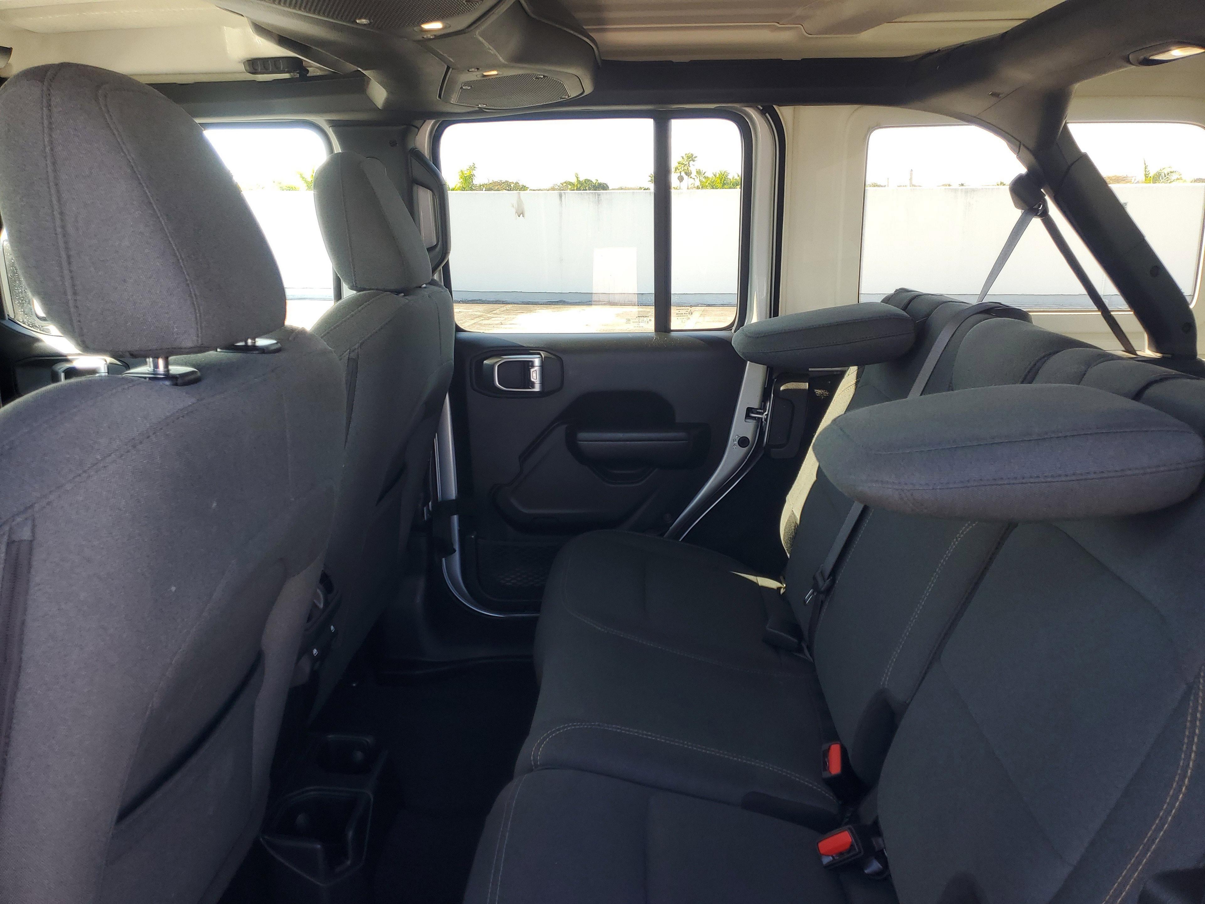 Jeep Wrangler Sport S 4Wd - Thumbnail 11