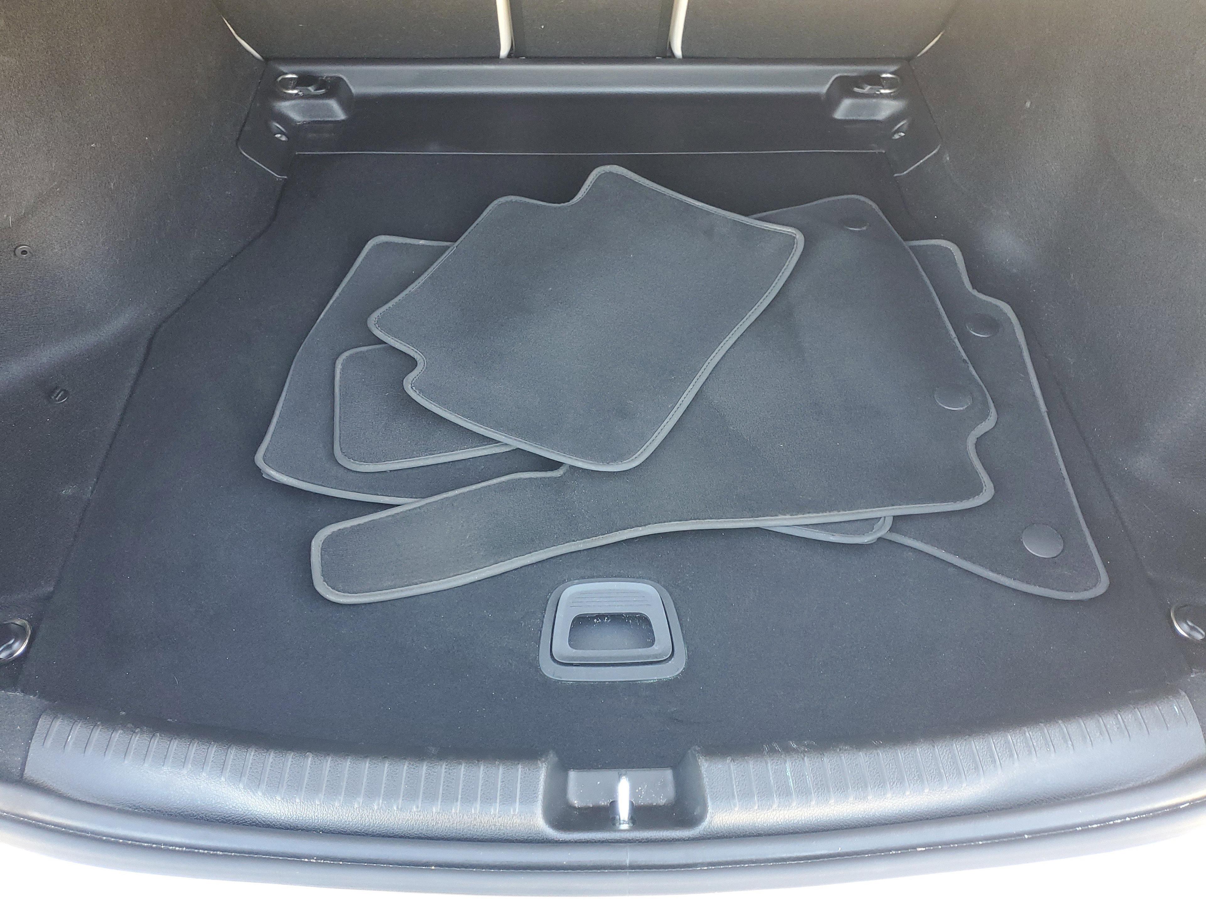 Mercedes-Benz C-Class C 300 Rwd - Thumbnail 9