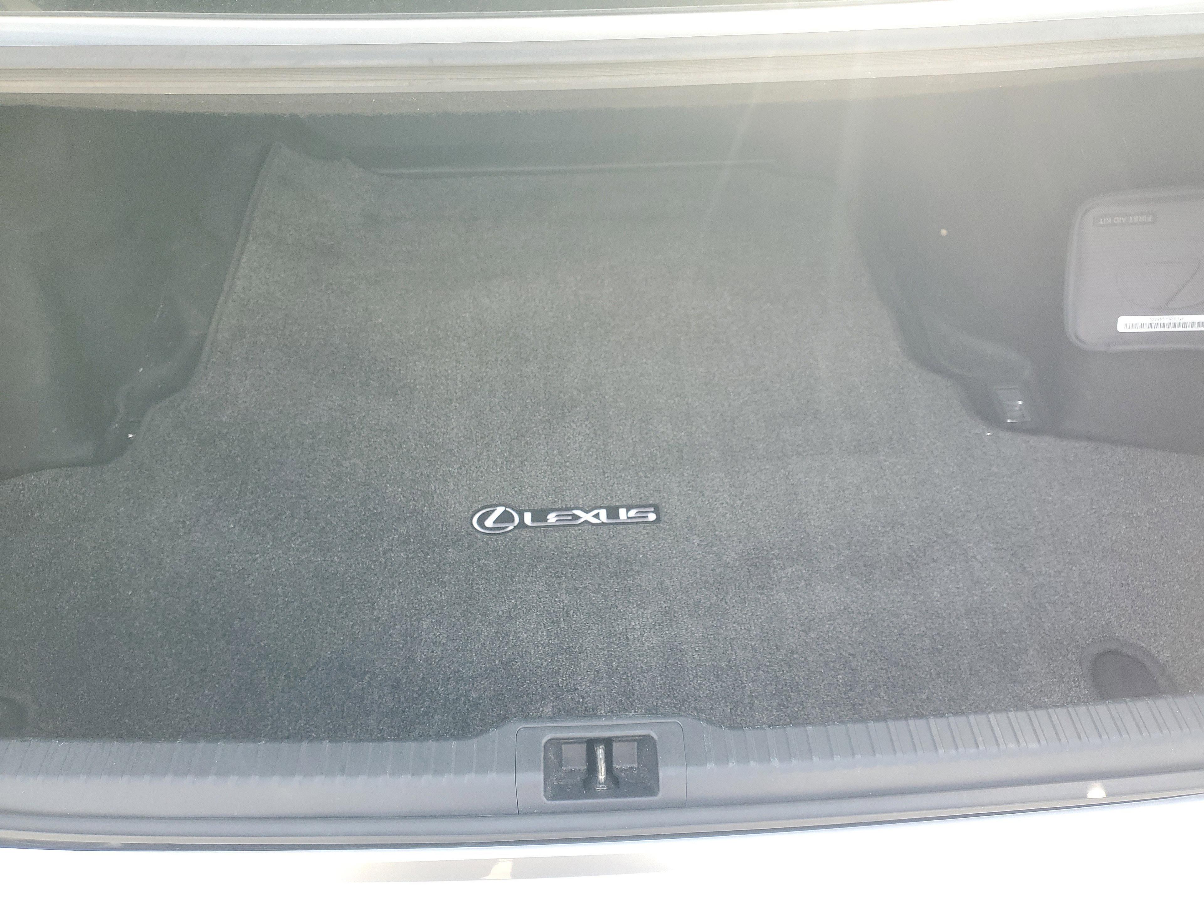 Lexus Is 300 Rwd - Thumbnail 9