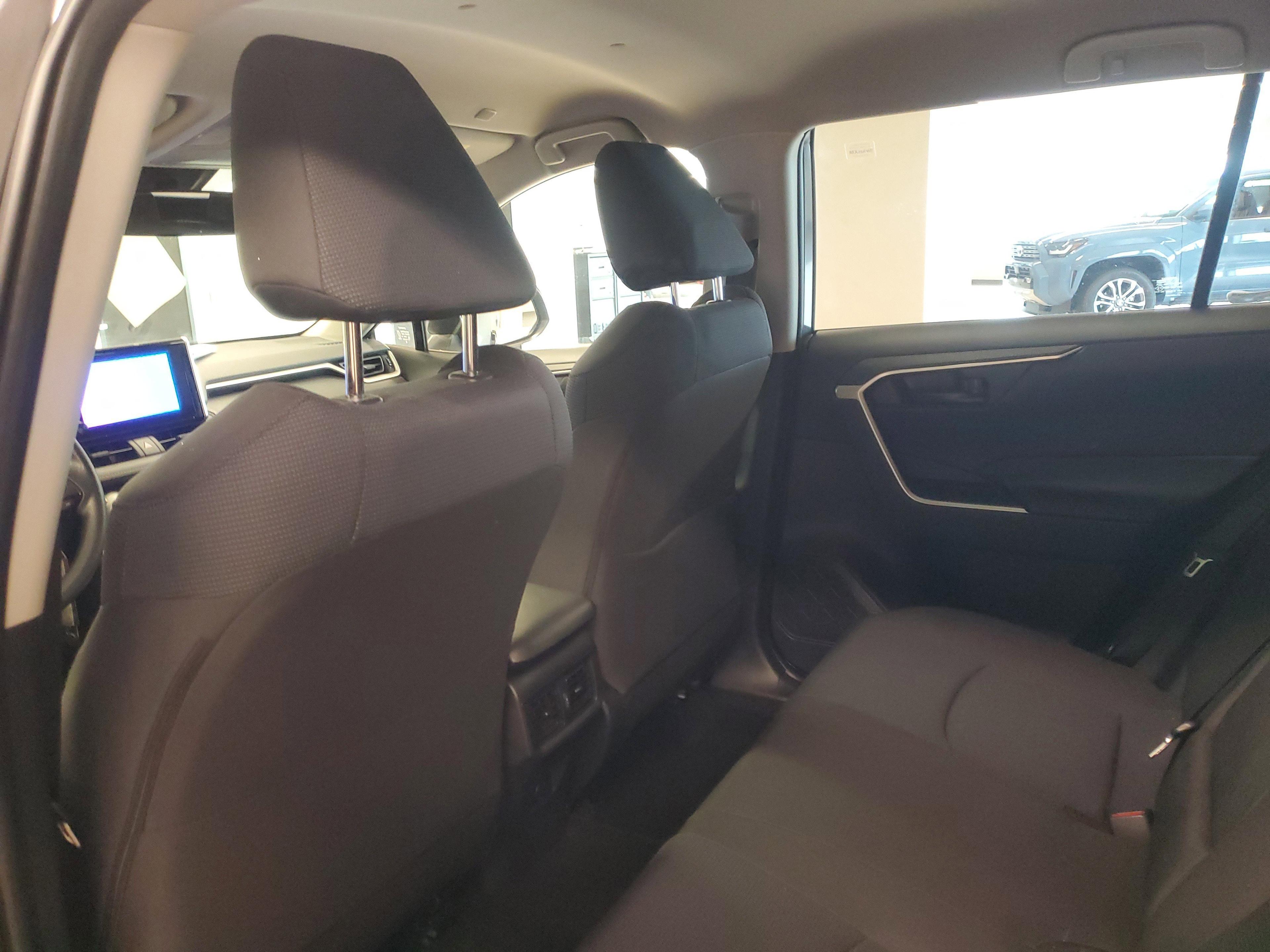 Toyota Rav4 Hybrid Le Awd Suv | Miami, Fl - Thumbnail 12