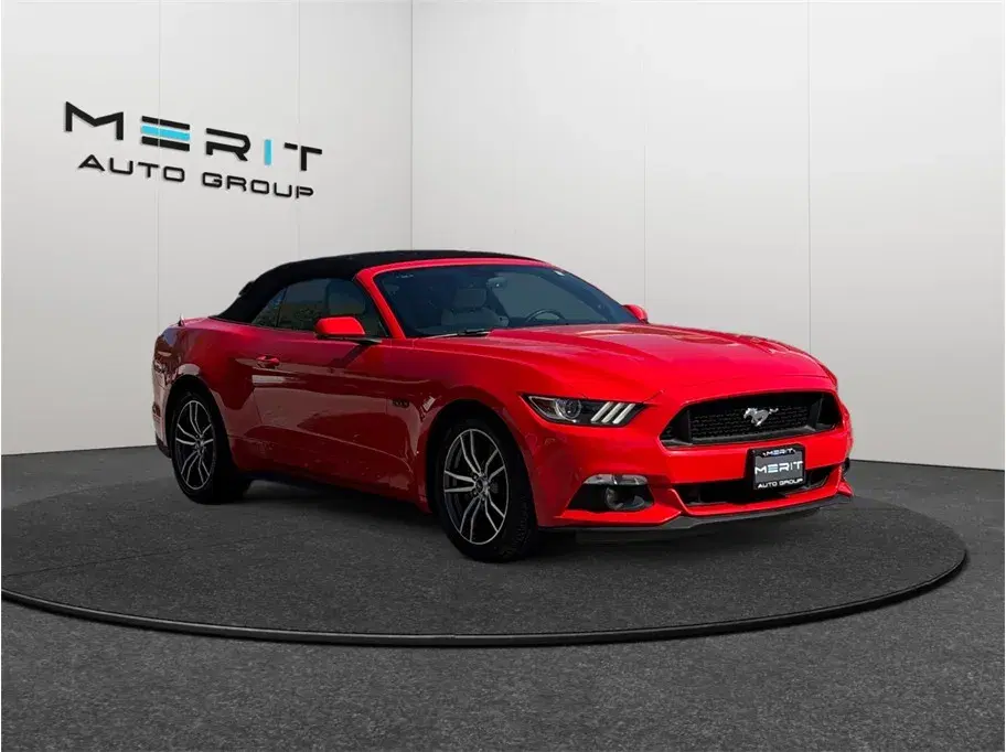 Ford Mustang Gt Premium Convertible 2D - View 1