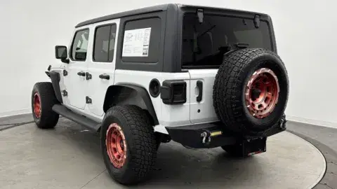 Jeep Wrangler Unlimited Sport S - Thumbnail 6