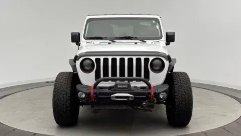 Jeep Wrangler Unlimited Sport S - Thumbnail 3