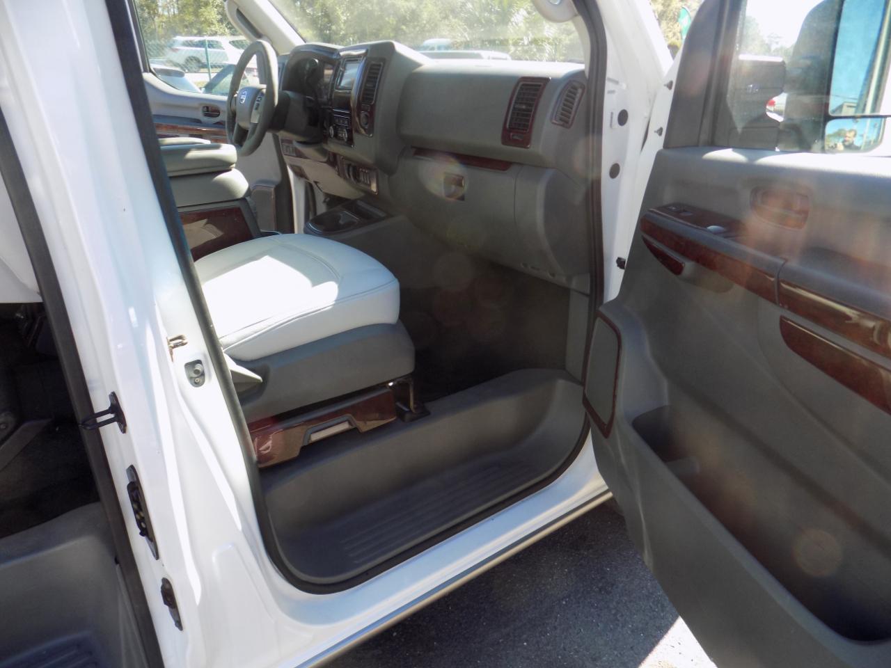 Nissan Nv Cargo3500 Hd S High Roof - Thumbnail 17