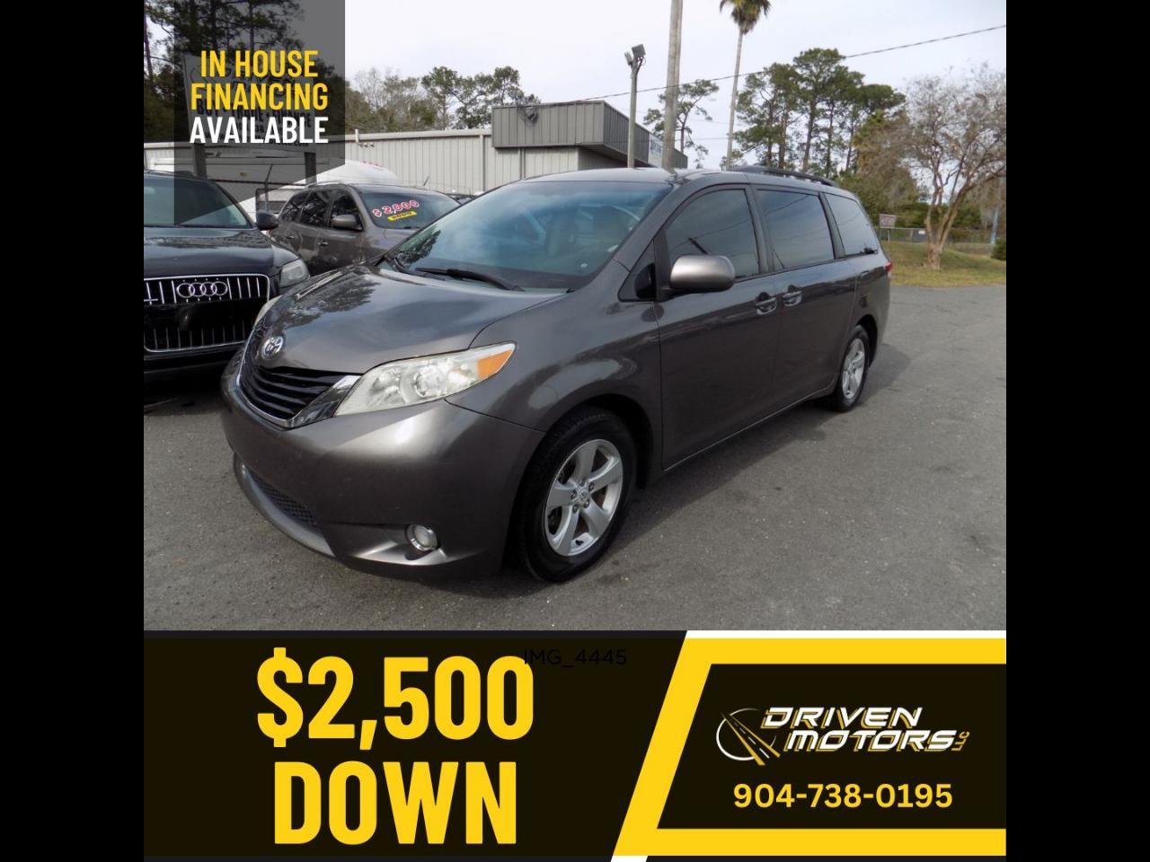 Toyota Siennale Fwd 8-Passenger V6 - View 1