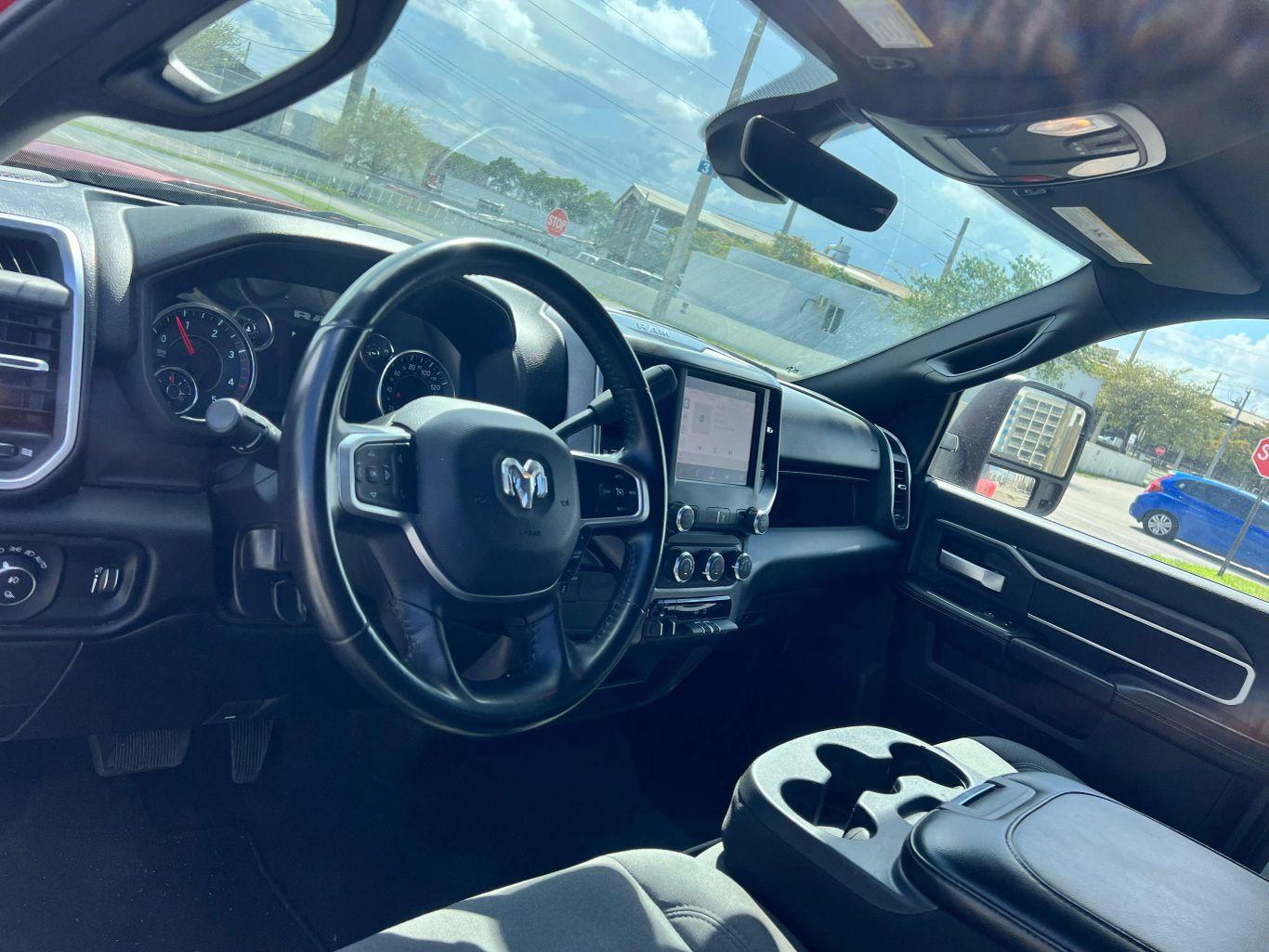 Ram 3500 Crew Cab - Thumbnail 10