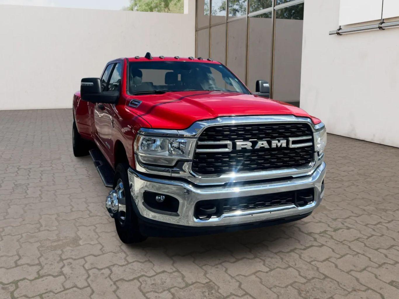 Ram 3500 Crew Cab - Thumbnail 8