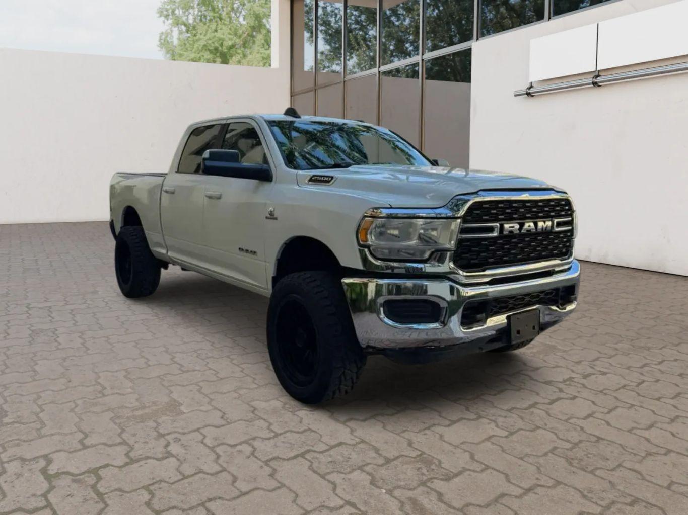 Ram 2500 Crew Cab - Thumbnail 9