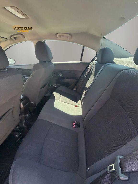 Chevrolet Cruze - Thumbnail 12