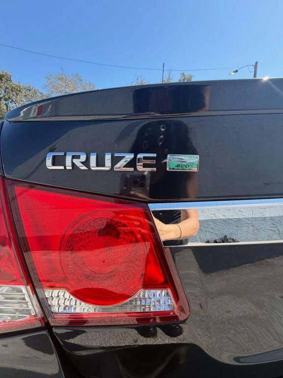 Chevrolet Cruze - Thumbnail 10