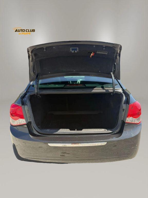 Chevrolet Cruze - Thumbnail 8