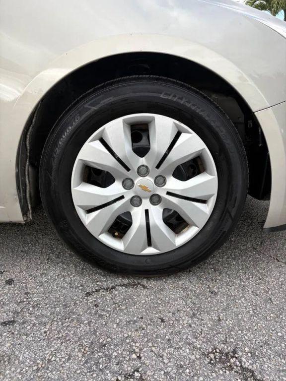Chevrolet Cruze - Thumbnail 13