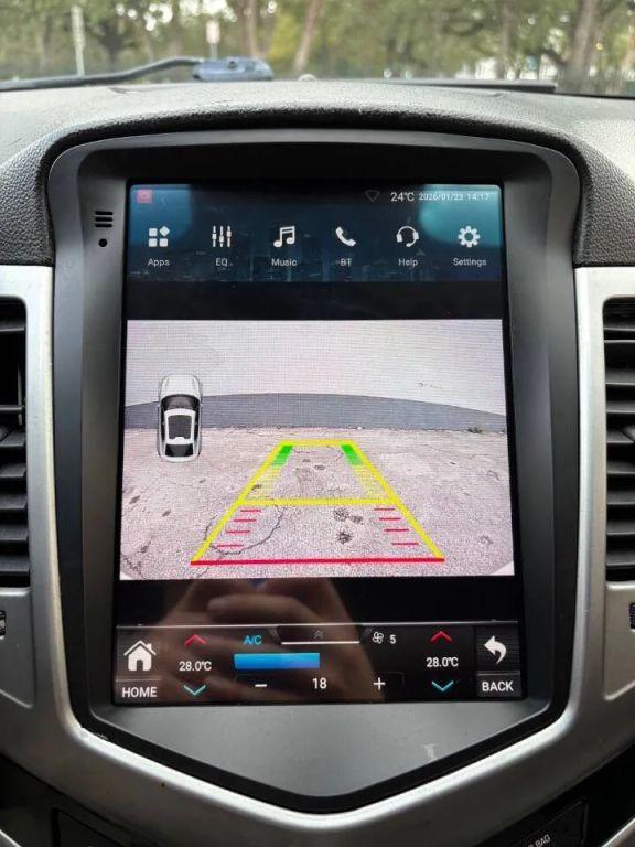 Chevrolet Cruze - Thumbnail 2