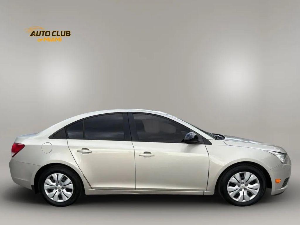 Chevrolet Cruze - Thumbnail 11
