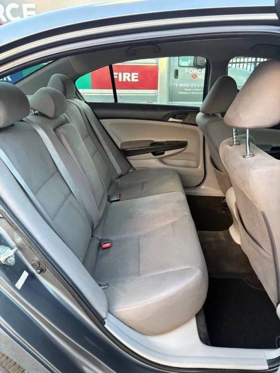 Honda Accord - Thumbnail 16