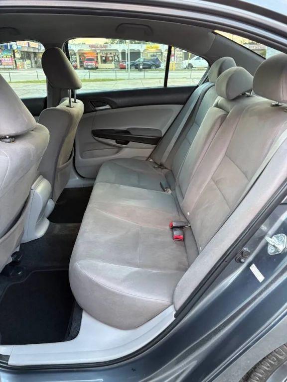 Honda Accord - Thumbnail 15