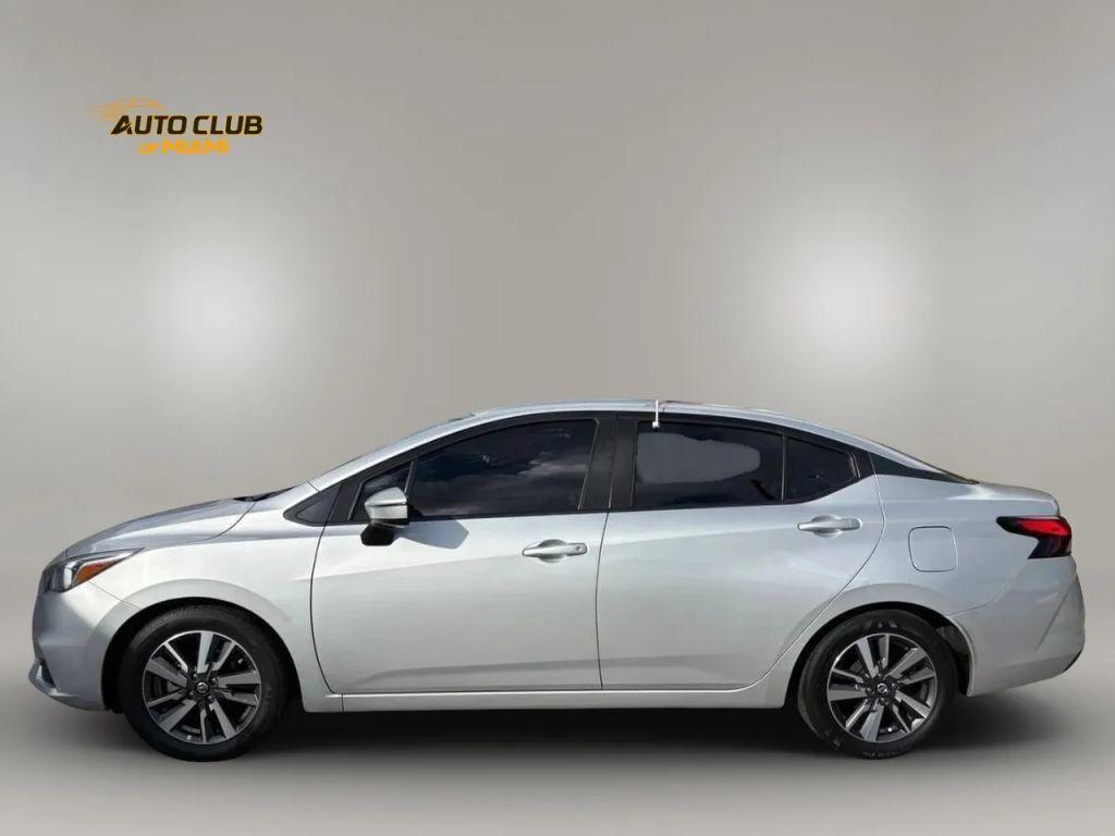 Nissan Versa - Thumbnail 7