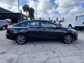 Kia Forte - Thumbnail 5