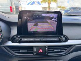 Kia Forte - Thumbnail 15