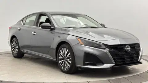 Nissan Altima 2.5 Sv - Thumbnail 4