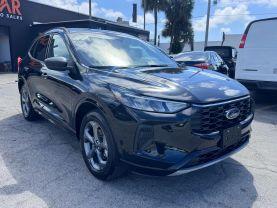 Ford Escape - Thumbnail 4