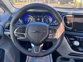 Chrysler Pacifica - Thumbnail 15