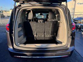 Chrysler Pacifica - Thumbnail 20