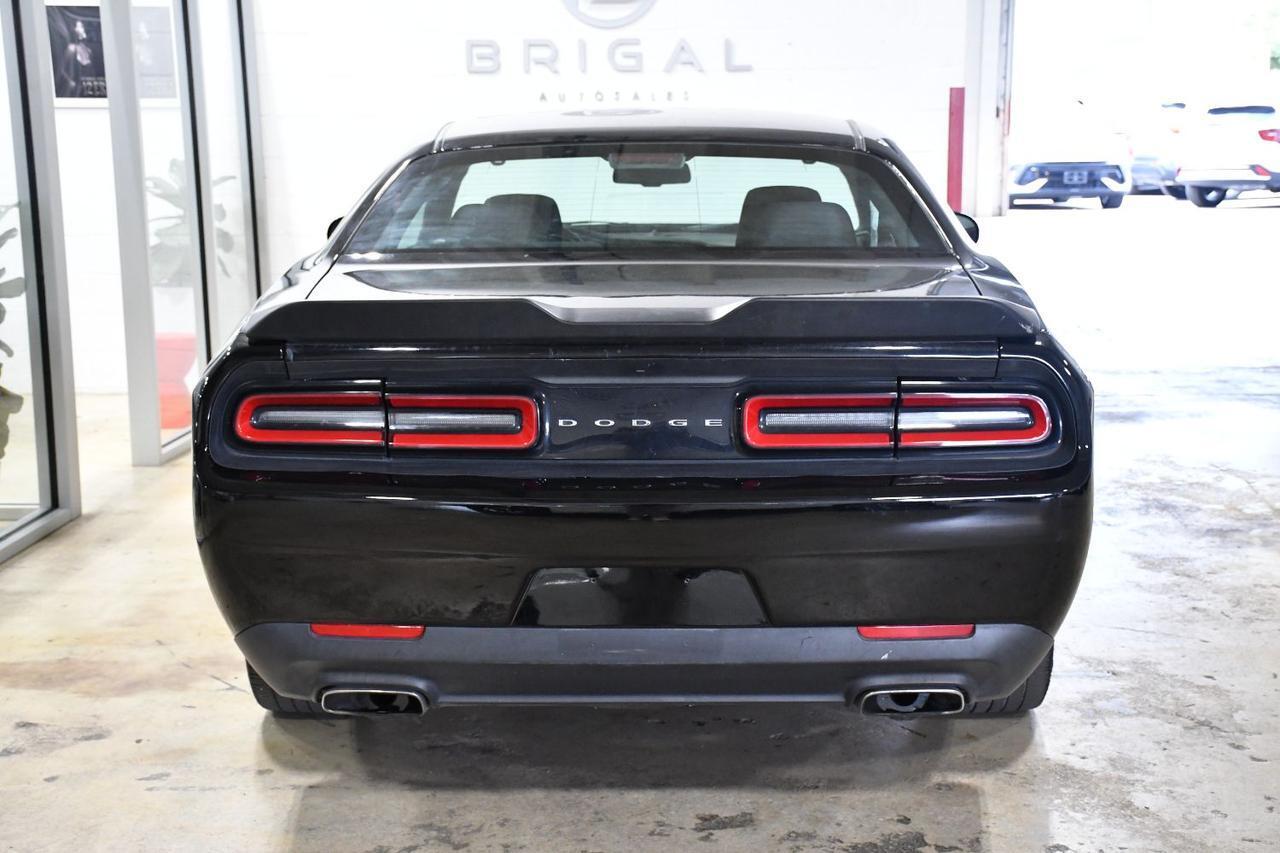 Dodge Challenger - Thumbnail 6