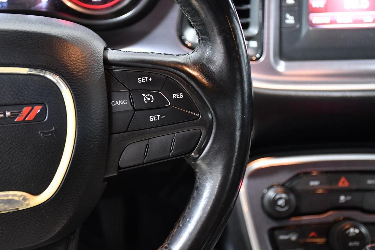 Dodge Challenger - Thumbnail 10