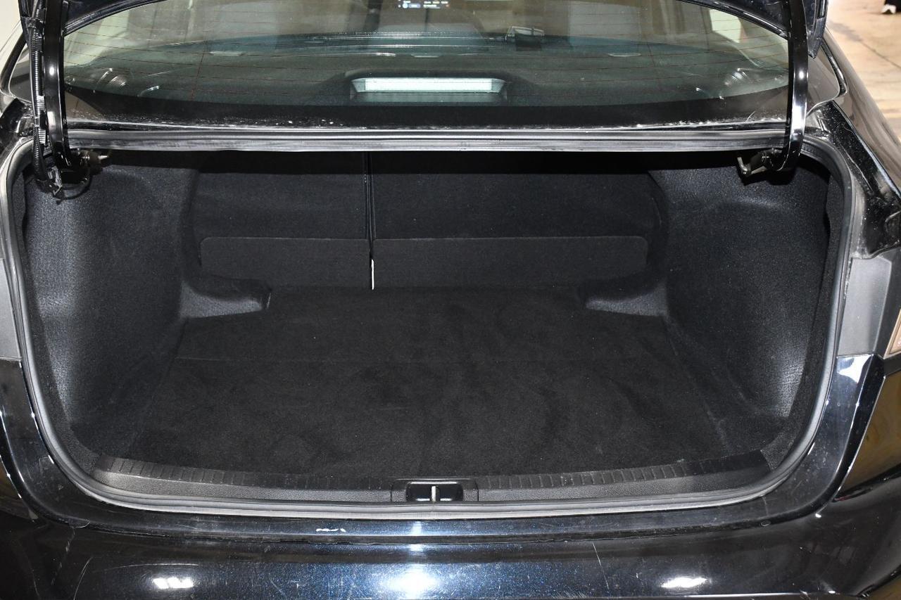 Toyota Corolla - Thumbnail 19