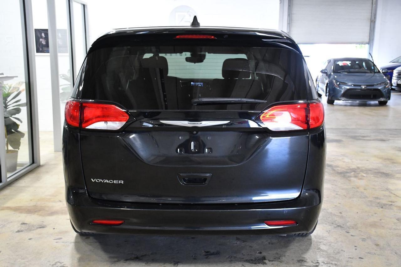 Chrysler Voyager - Thumbnail 5