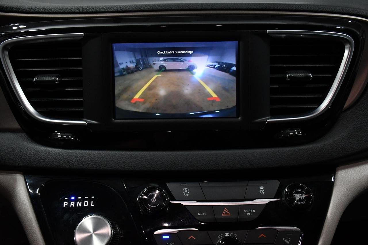 Chrysler Voyager - Thumbnail 13