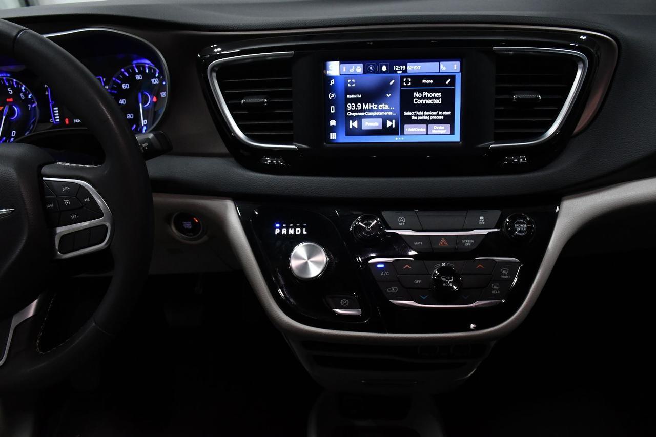 Chrysler Voyager - Thumbnail 11